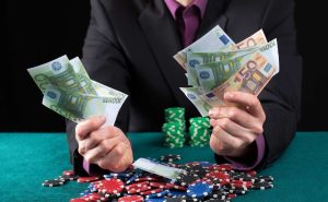 Win Big with Miliarslot77 Online Poker: Expert Tips and Winning Strategies